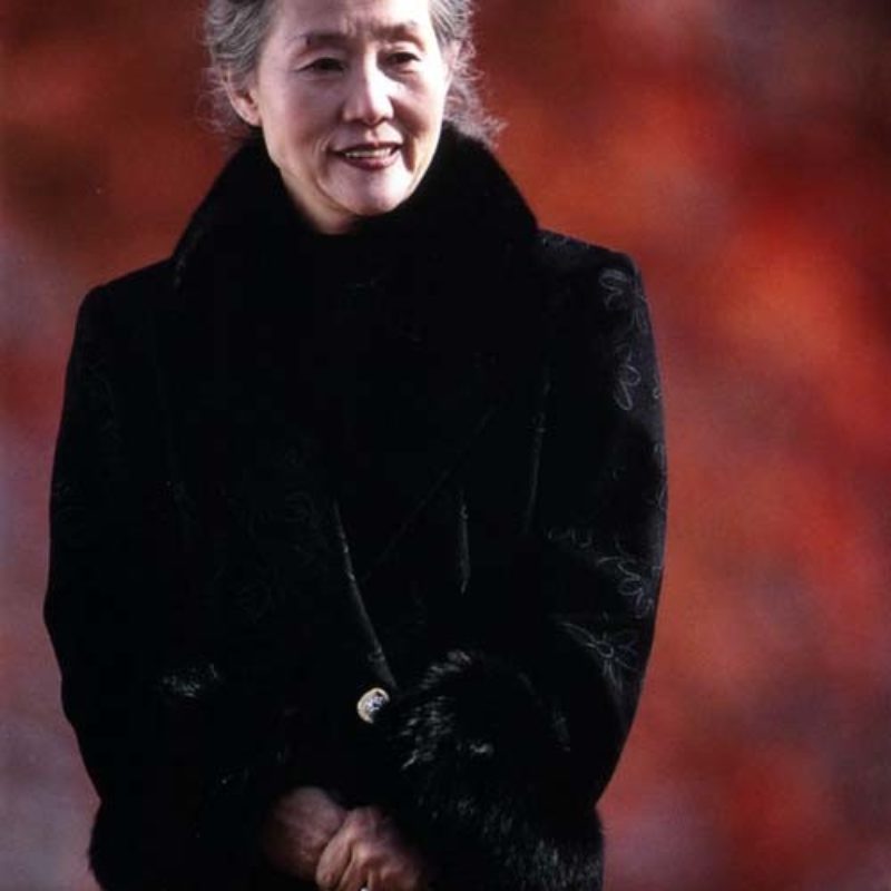 Heo Yeong-Ja (허영자)