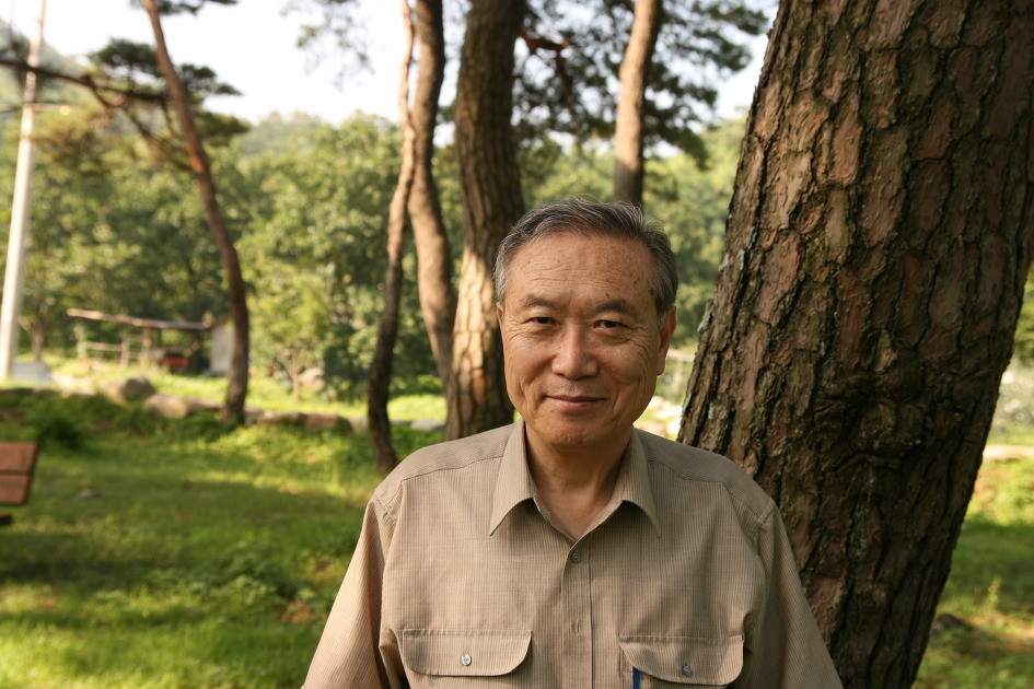 Hwang Dong-Kyu (황동규)